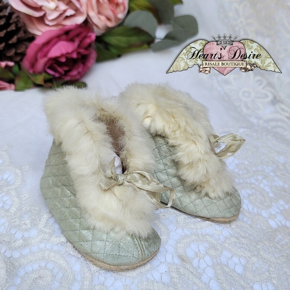Antique Baby Boots Ivory Rabbit Fur Trim, Silk Ribbon Silky Pale Blue Quilted - Picture 1 of 8